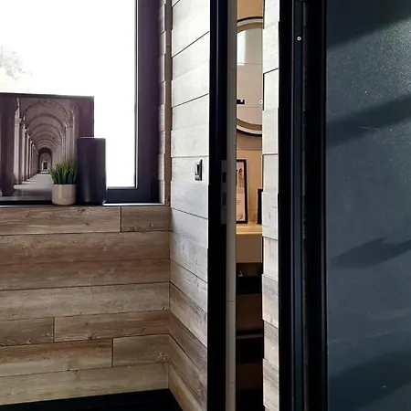 Keller - Dq Tower Semesterbostad *